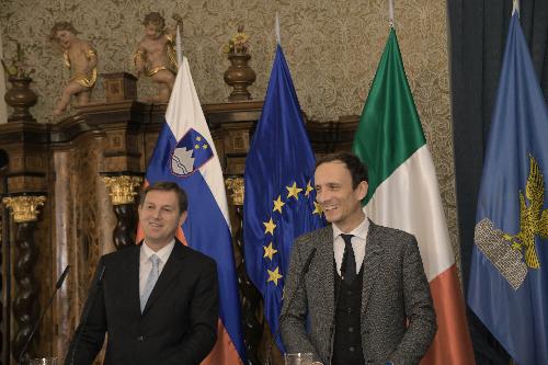 Il governatore del Friuli Venezia Giulia, Massimiliano Fedriga, e il ministro degli Esteri di Slovenia, Miro Cerar.